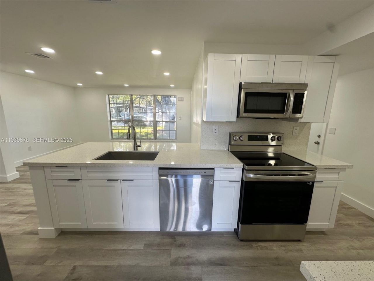 1521 NE 43rd Ct, Pompano Beach, FL 33064 Photo