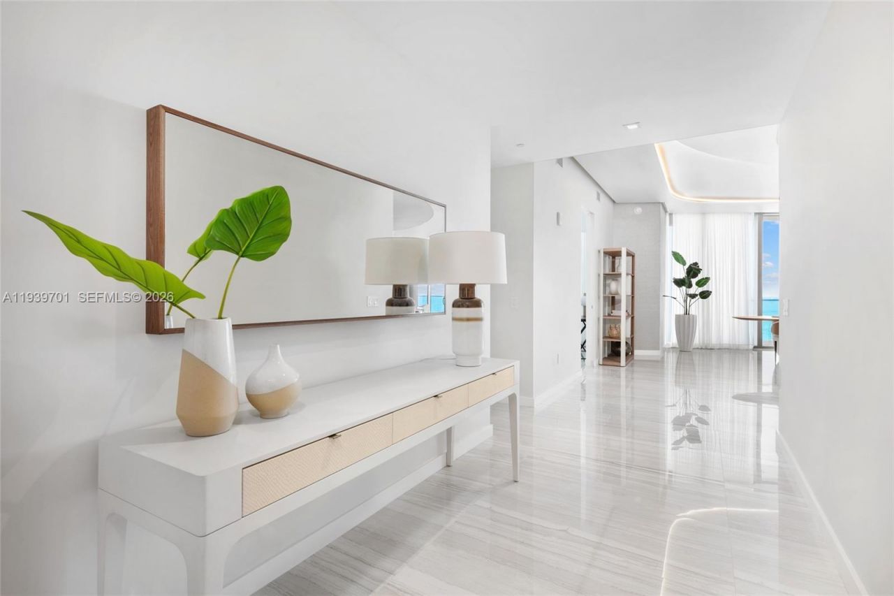 18975 Collins Ave, Unit 600, Sunny Isles Beach, FL 33160 Photo