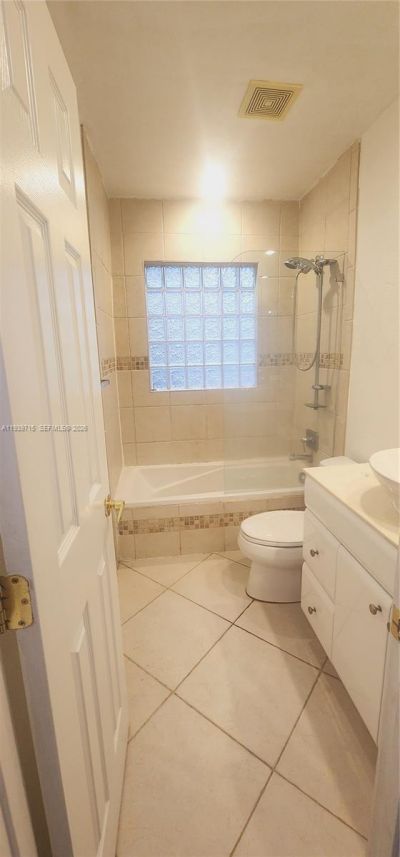 1423 Holly Heights Dr, Unit 17, Fort Lauderdale, FL 33304 Photo