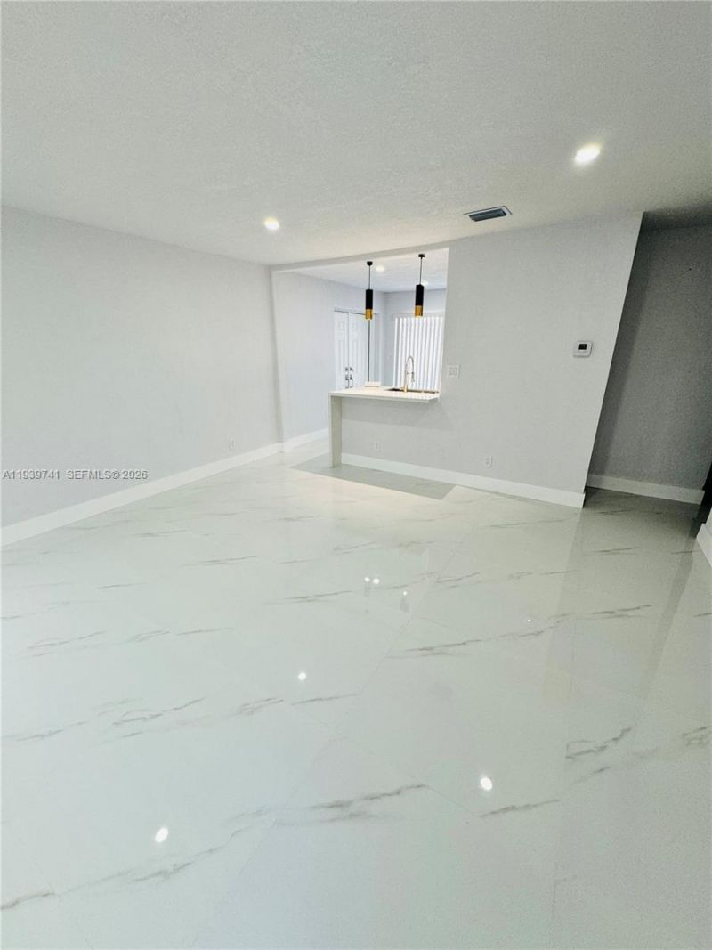 1649 NE 30th Ct , Pompano Beach, FL 33064 Photo