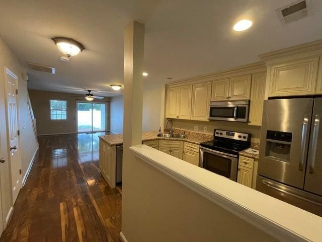 603 Pine Bluff Drive Photo 6