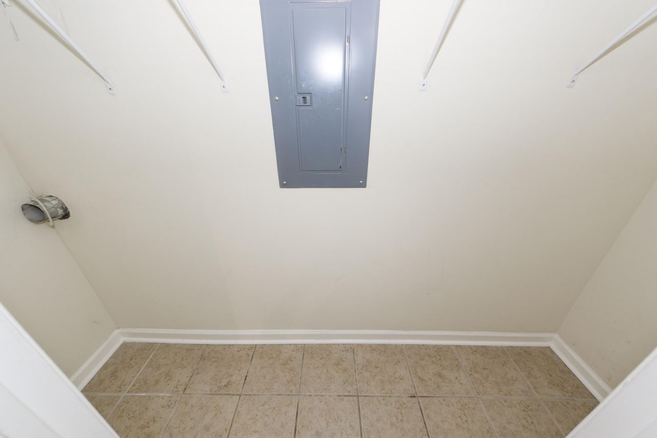 45 Sycamore Avenue Photo 10