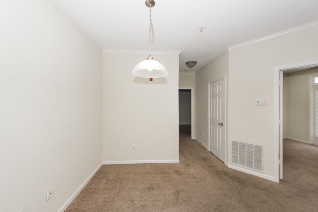 45 Sycamore Avenue Photo 11