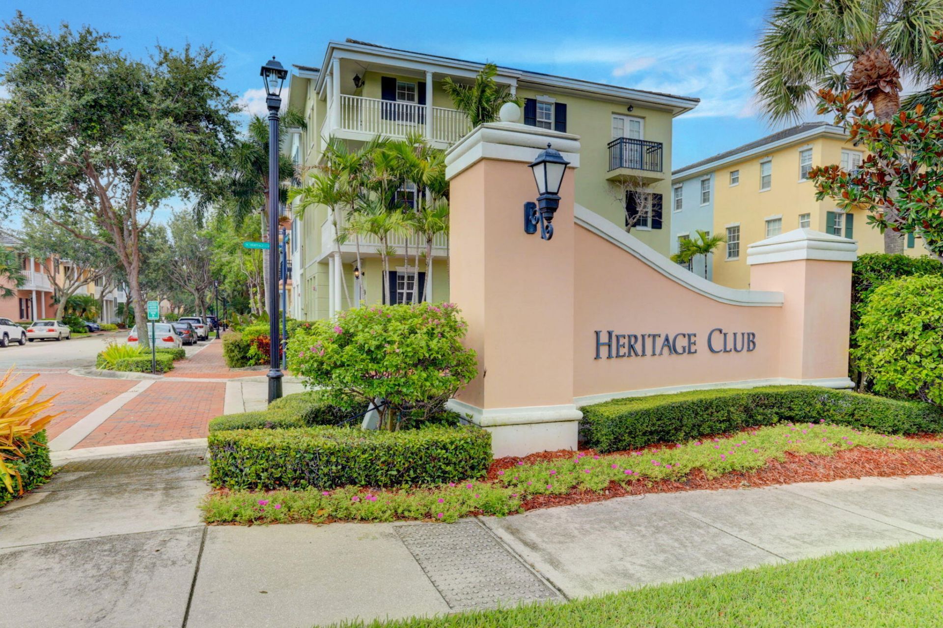 1037 W Heritage Club Circle, Delray Beach, FL 33483 Photo