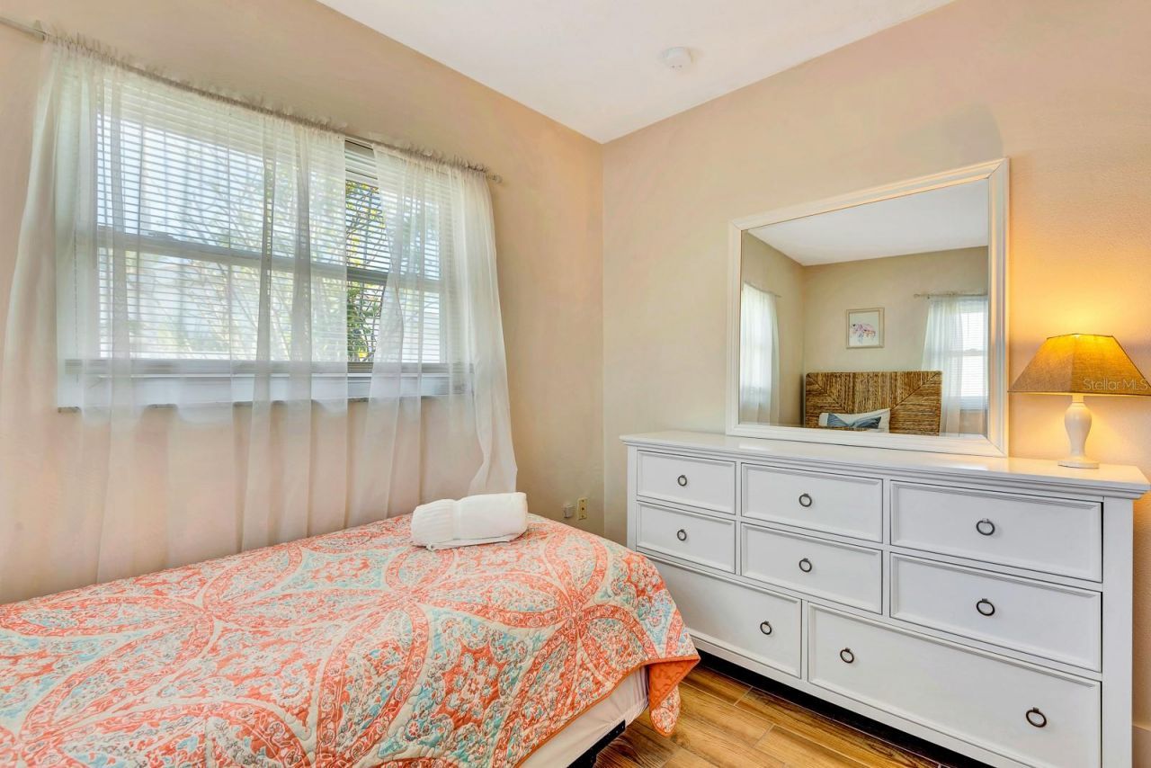 207 75th Street, Unit B, Bradenton Beach, FL 34217 Photo