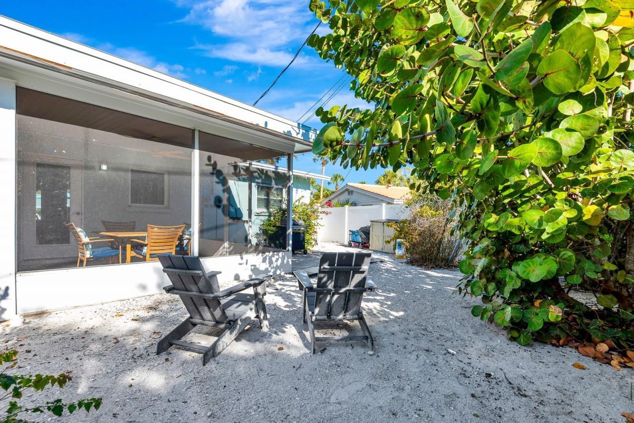 207 75th Street, Unit B, Bradenton Beach, FL 34217 Photo