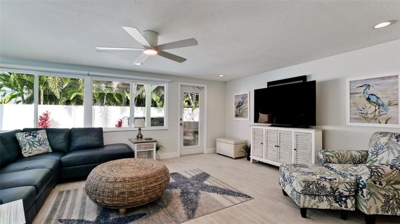 504 69th Street, Holmes Beach, FL 34217 Photo