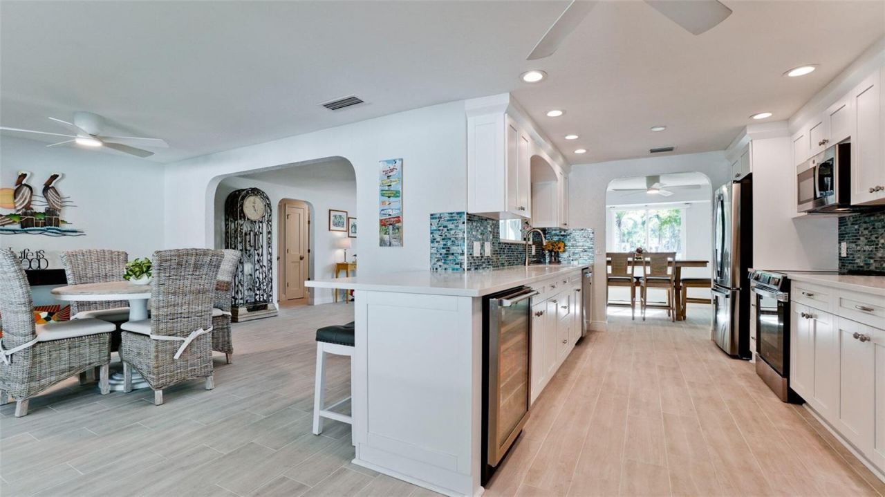 504 69th Street, Holmes Beach, FL 34217 Photo