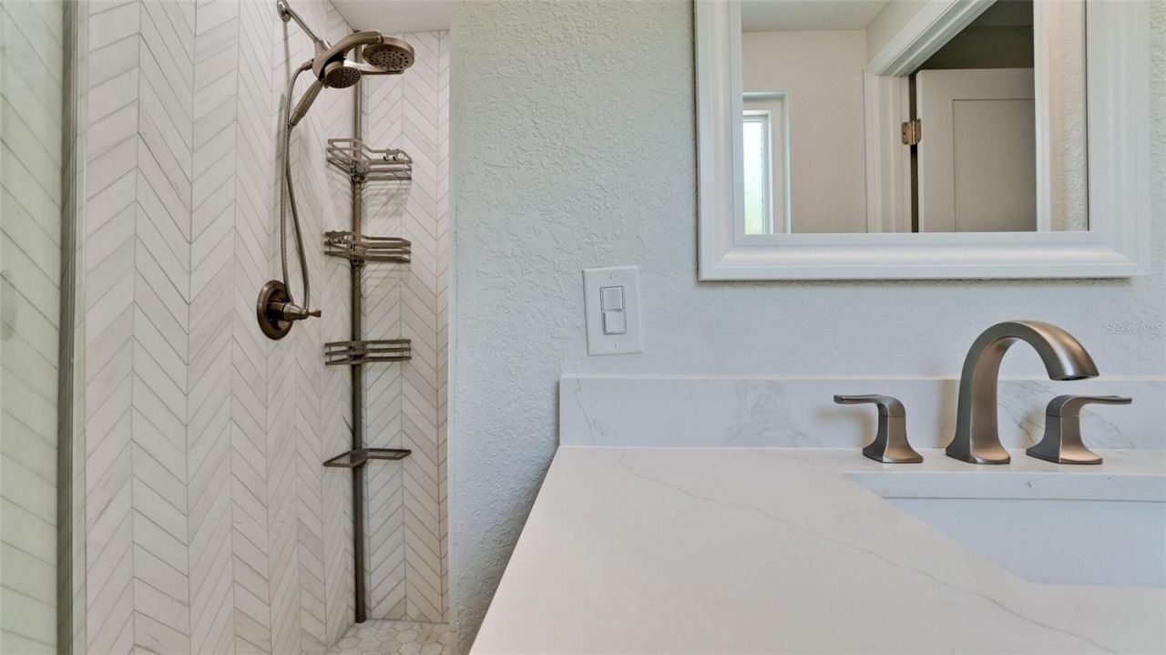 504 69th Street, Holmes Beach, FL 34217 Photo