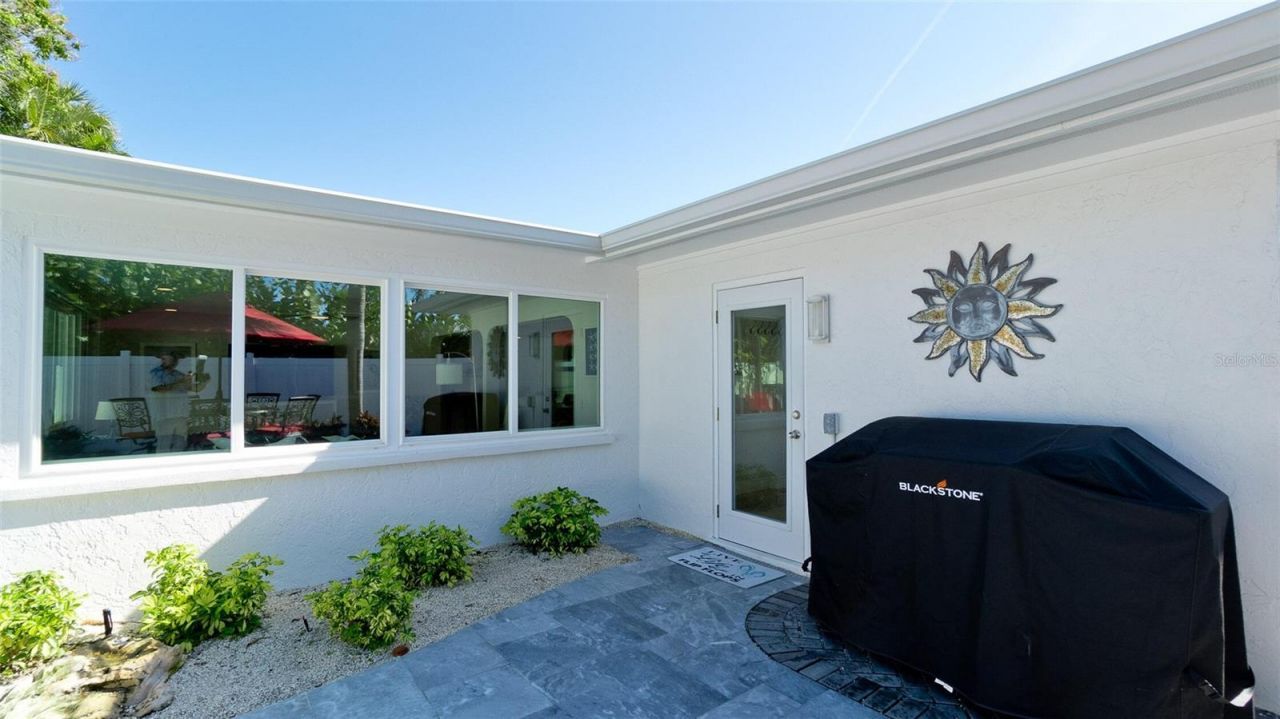 504 69th Street, Holmes Beach, FL 34217 Photo