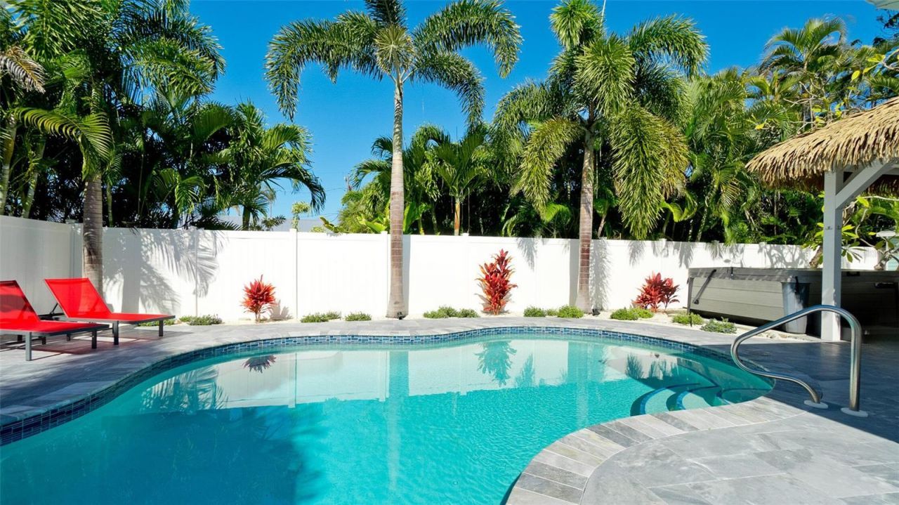 504 69th Street, Holmes Beach, FL 34217 Photo