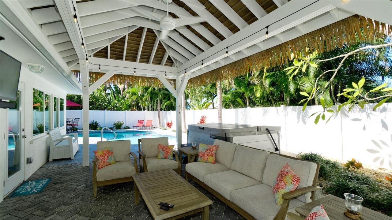 504 69th Street, Holmes Beach, FL 34217 Photo