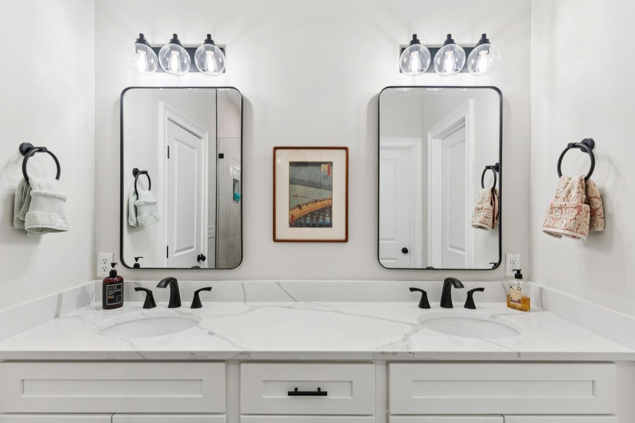 101 Classic Street Photo 14