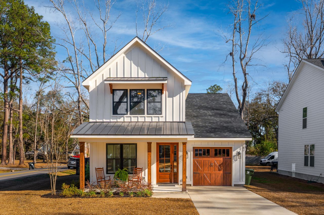 101 Classic Street Photo 2