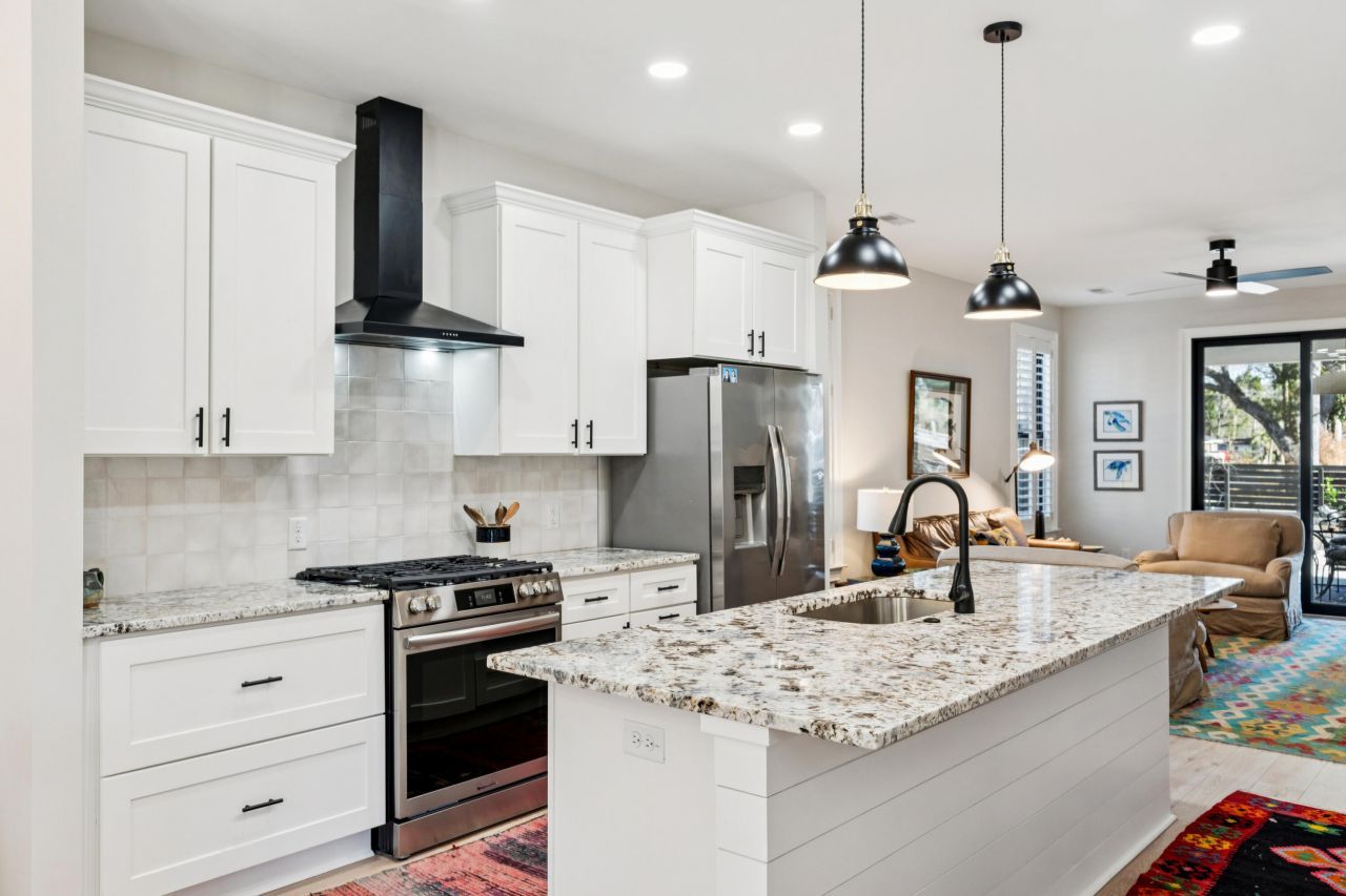 101 Classic Street Photo 7