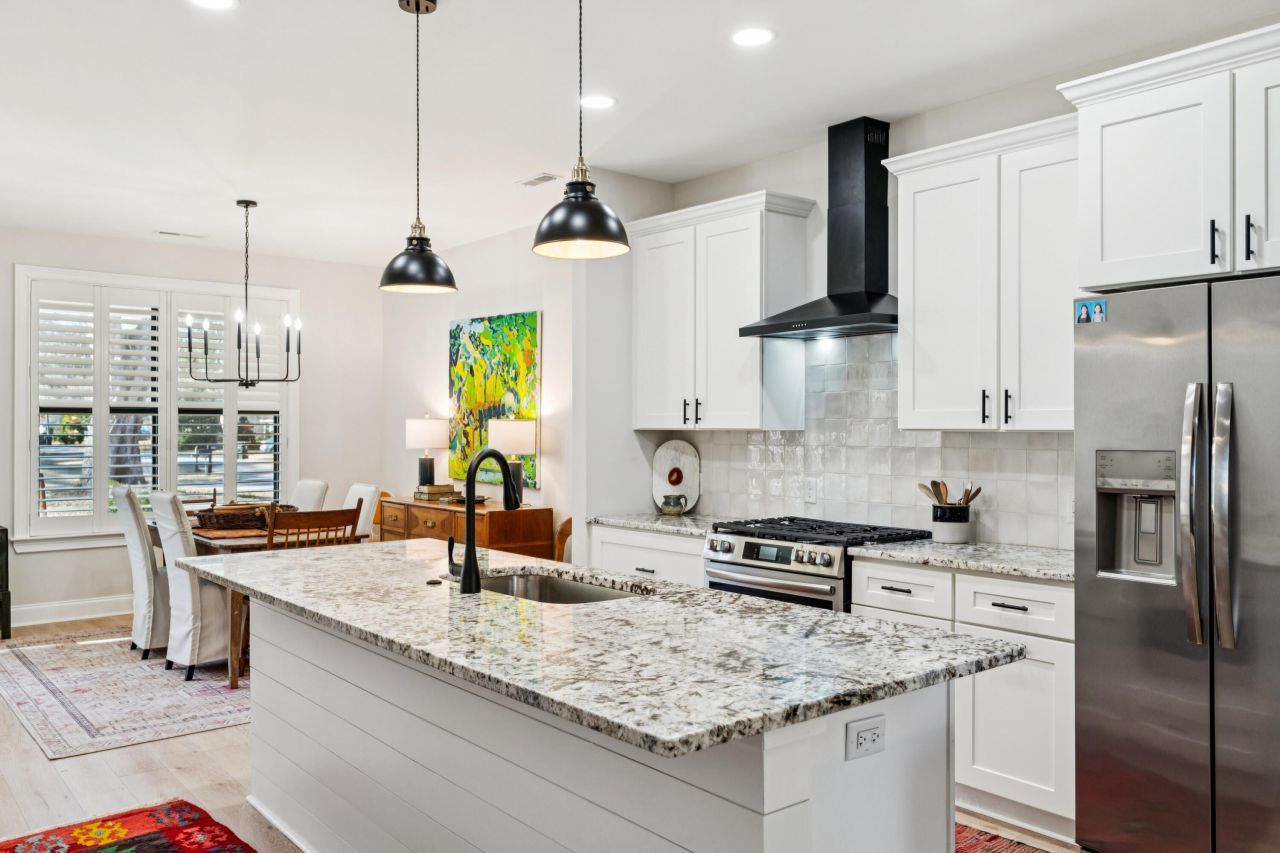 101 Classic Street Photo 8