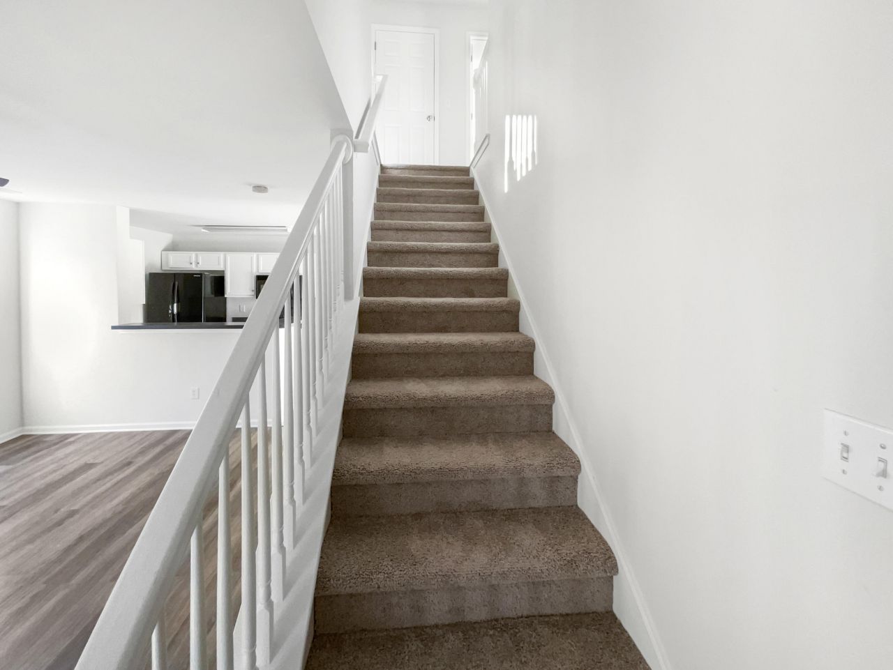 8737 Red Oak Drive Photo 16