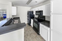 8737 Red Oak Drive photo 4