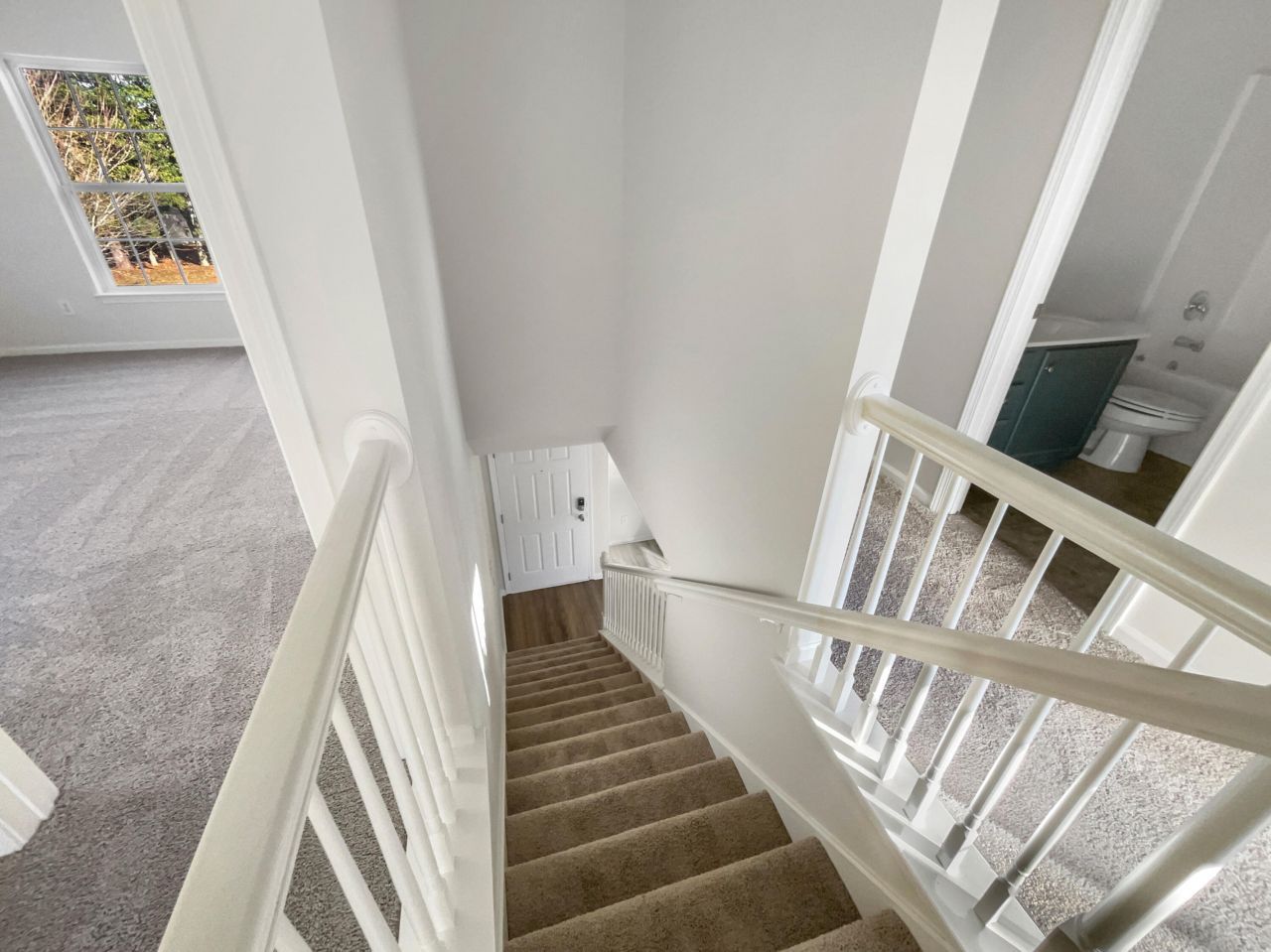 8737 Red Oak Drive Photo 20