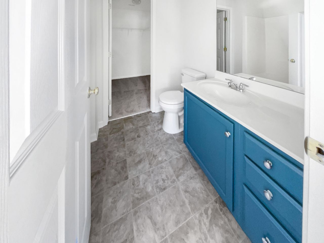 8737 Red Oak Drive Photo 23