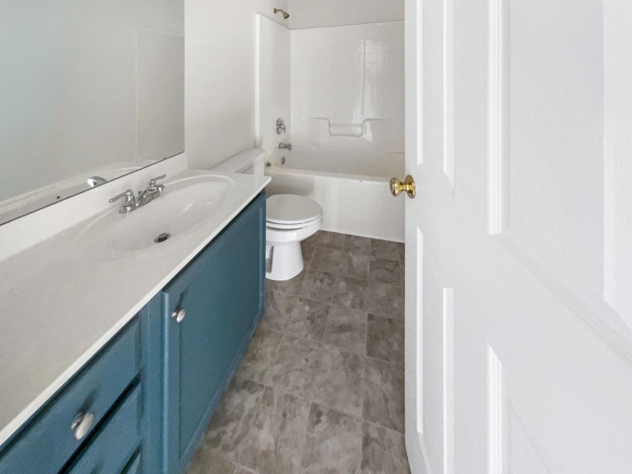 8737 Red Oak Drive Photo 6