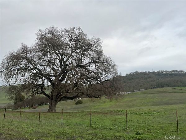 21 Interlake Road, Bradley, CA 93426