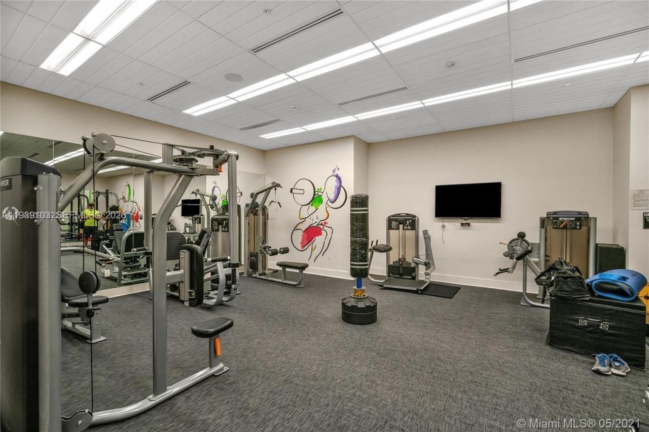 999 SW 1st Ave , Unit 2703, Miami, FL 33130 Photo