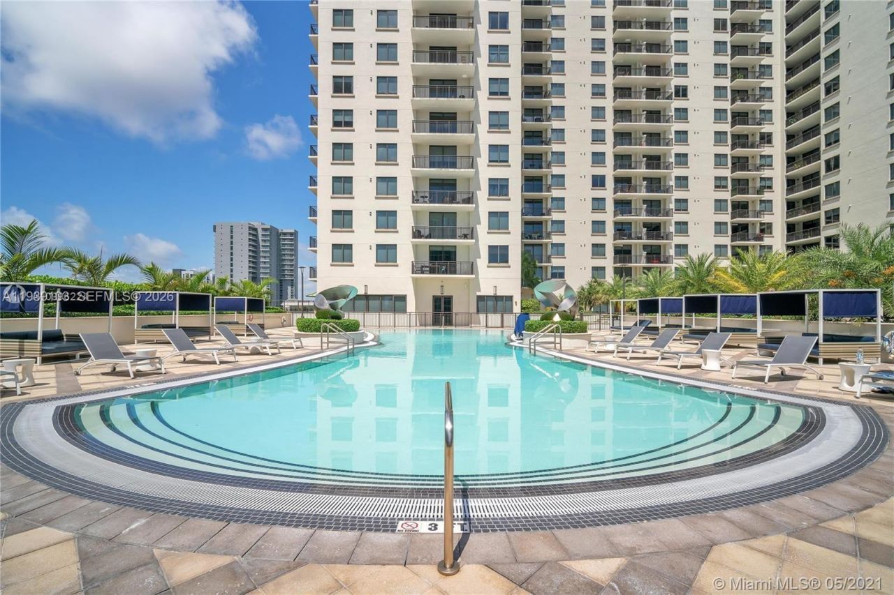 999 SW 1st Ave , Unit 2703, Miami, FL 33130 Photo