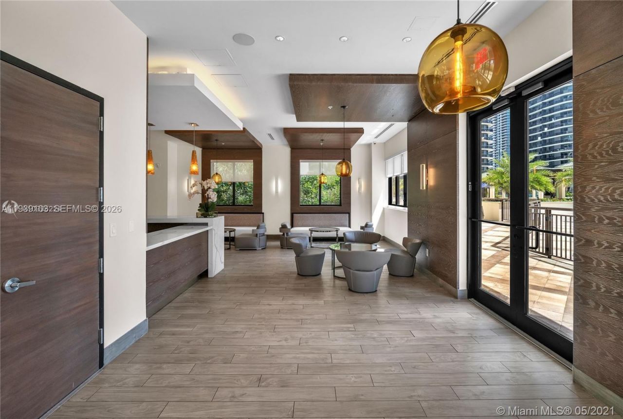 999 SW 1st Ave , Unit 2703, Miami, FL 33130 Photo