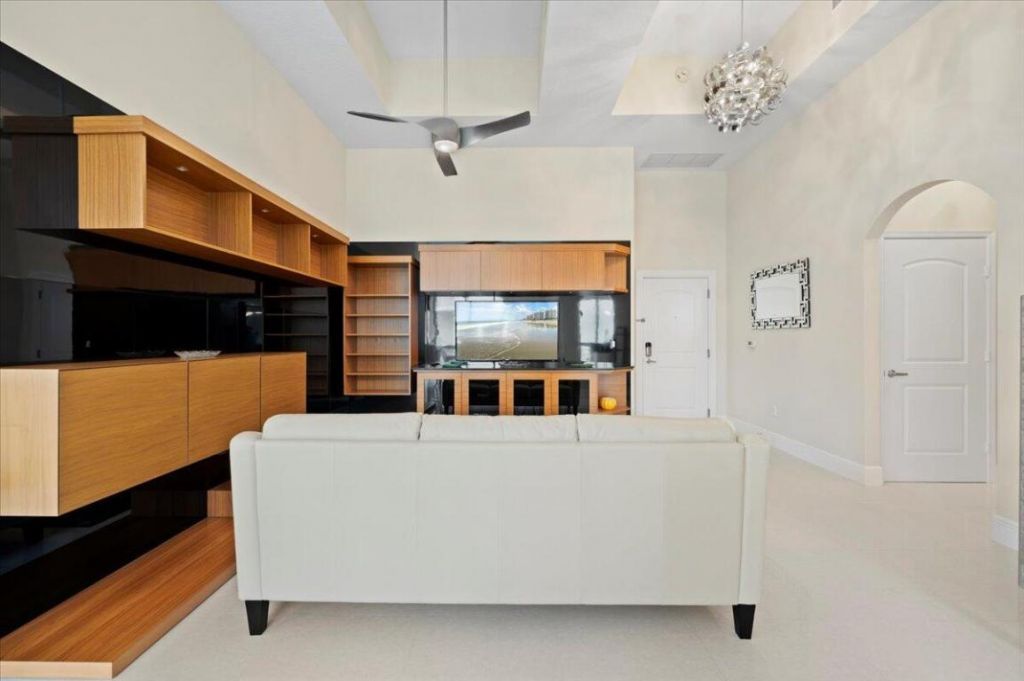 701 S Olive Avenue, Unit 311, West Palm Beach, FL 33401 Photo