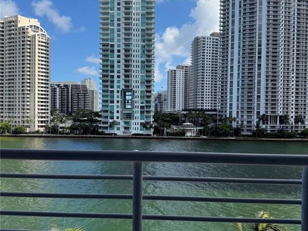 325 S Biscayne Blvd , Unit 621, Miami, FL 33131