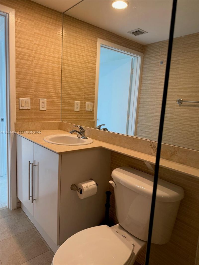 325 S Biscayne Blvd , Unit 621, Miami, FL 33131 Photo