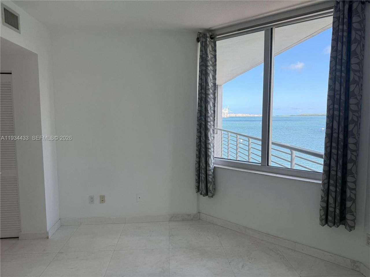 325 S Biscayne Blvd , Unit 621, Miami, FL 33131 Photo