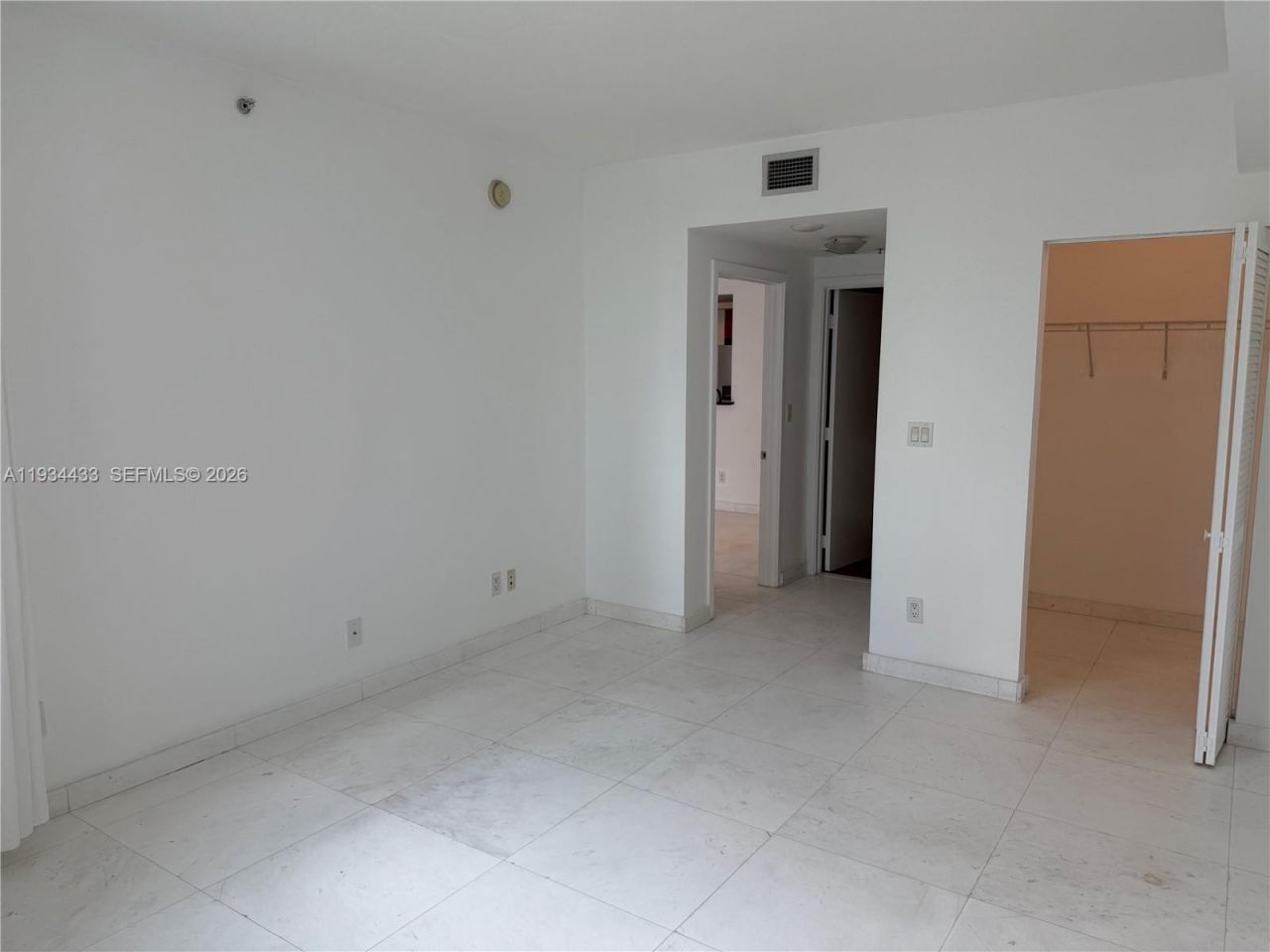 325 S Biscayne Blvd , Unit 621, Miami, FL 33131 Photo