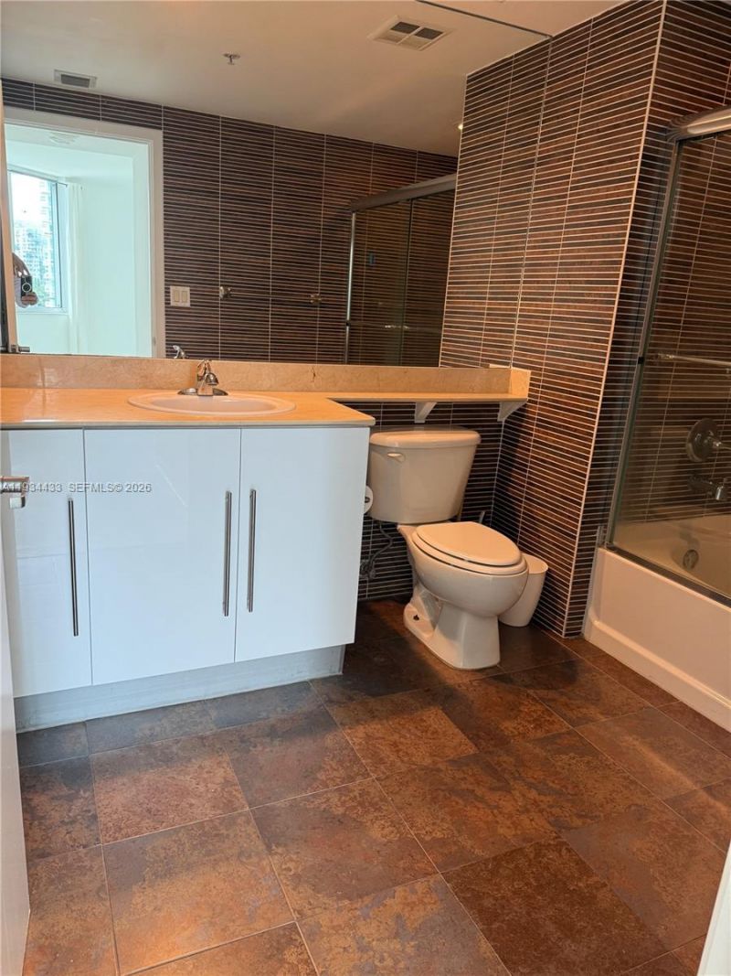 325 S Biscayne Blvd , Unit 621, Miami, FL 33131 Photo