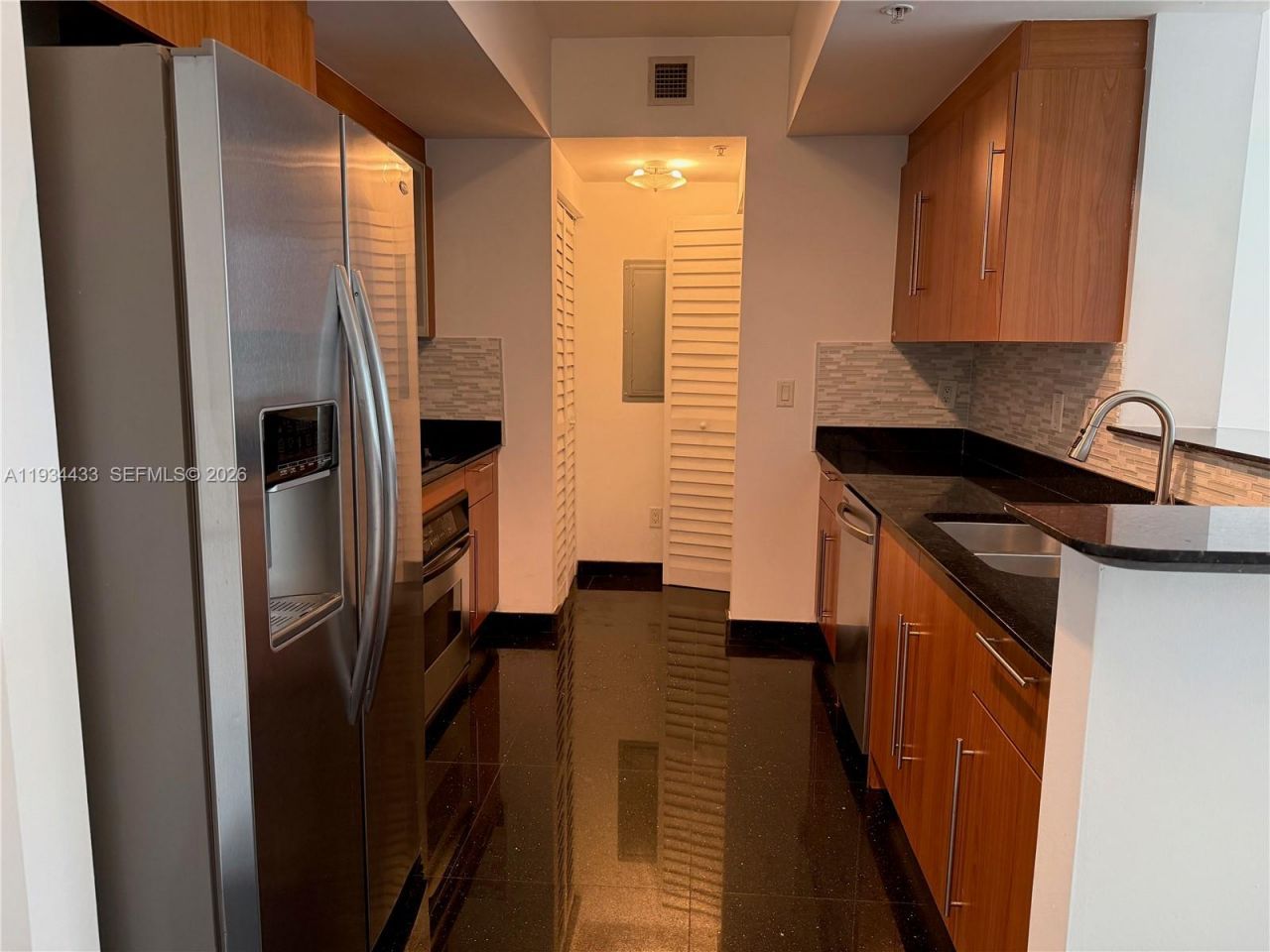 325 S Biscayne Blvd , Unit 621, Miami, FL 33131 Photo