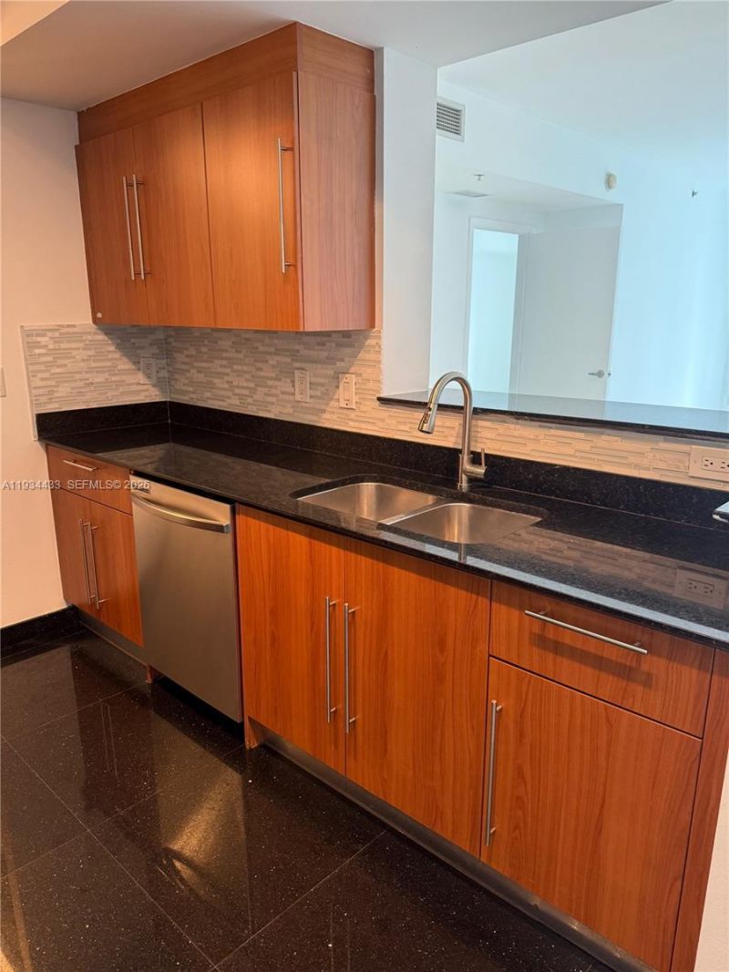 325 S Biscayne Blvd , Unit 621, Miami, FL 33131 Photo