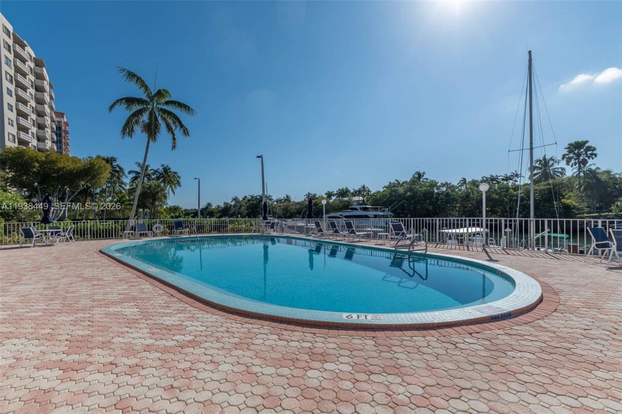 100 Edgewater Dr, Unit 204, Coral Gables, FL 33133 Photo