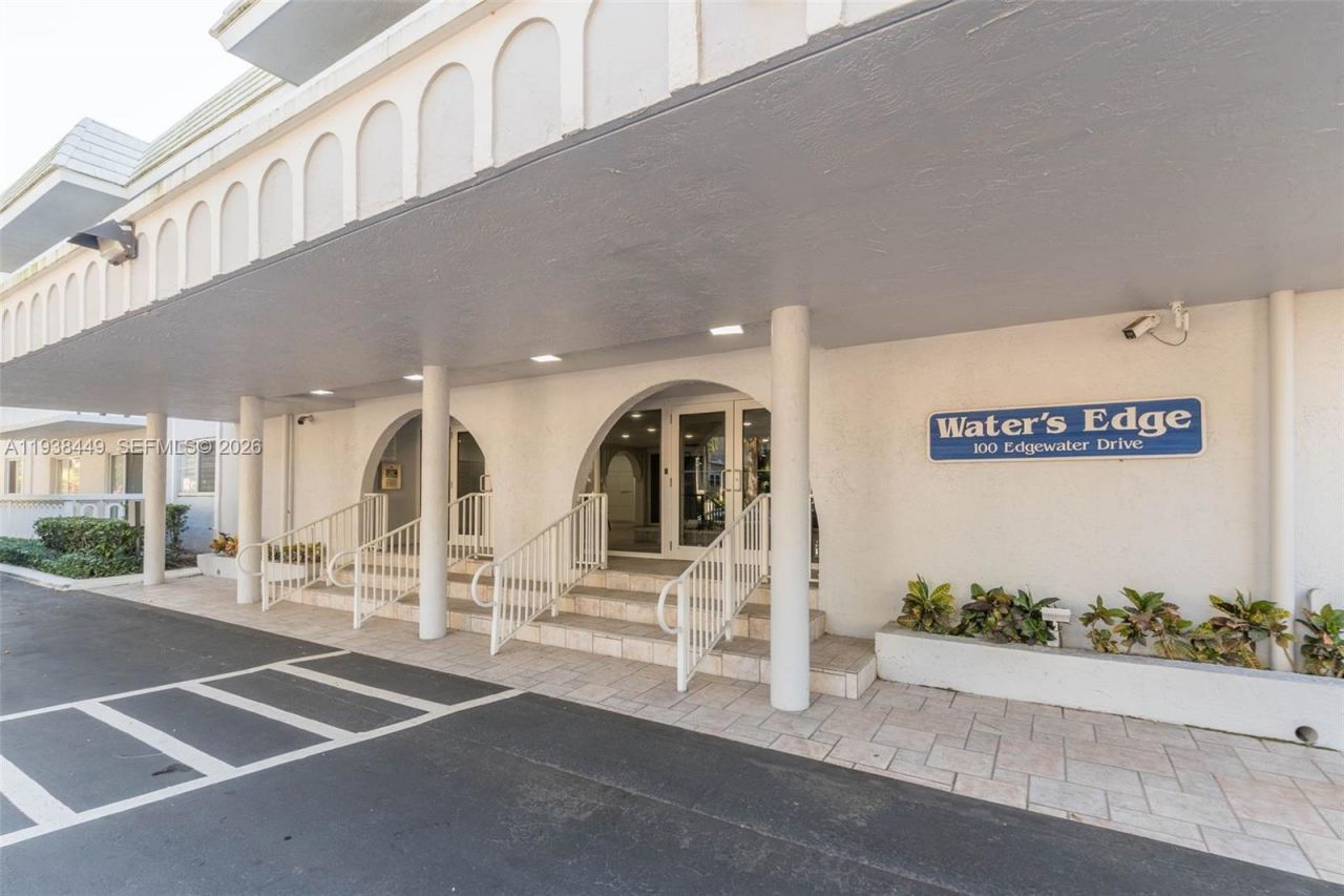 100 Edgewater Dr, Unit 204, Coral Gables, FL 33133 Photo