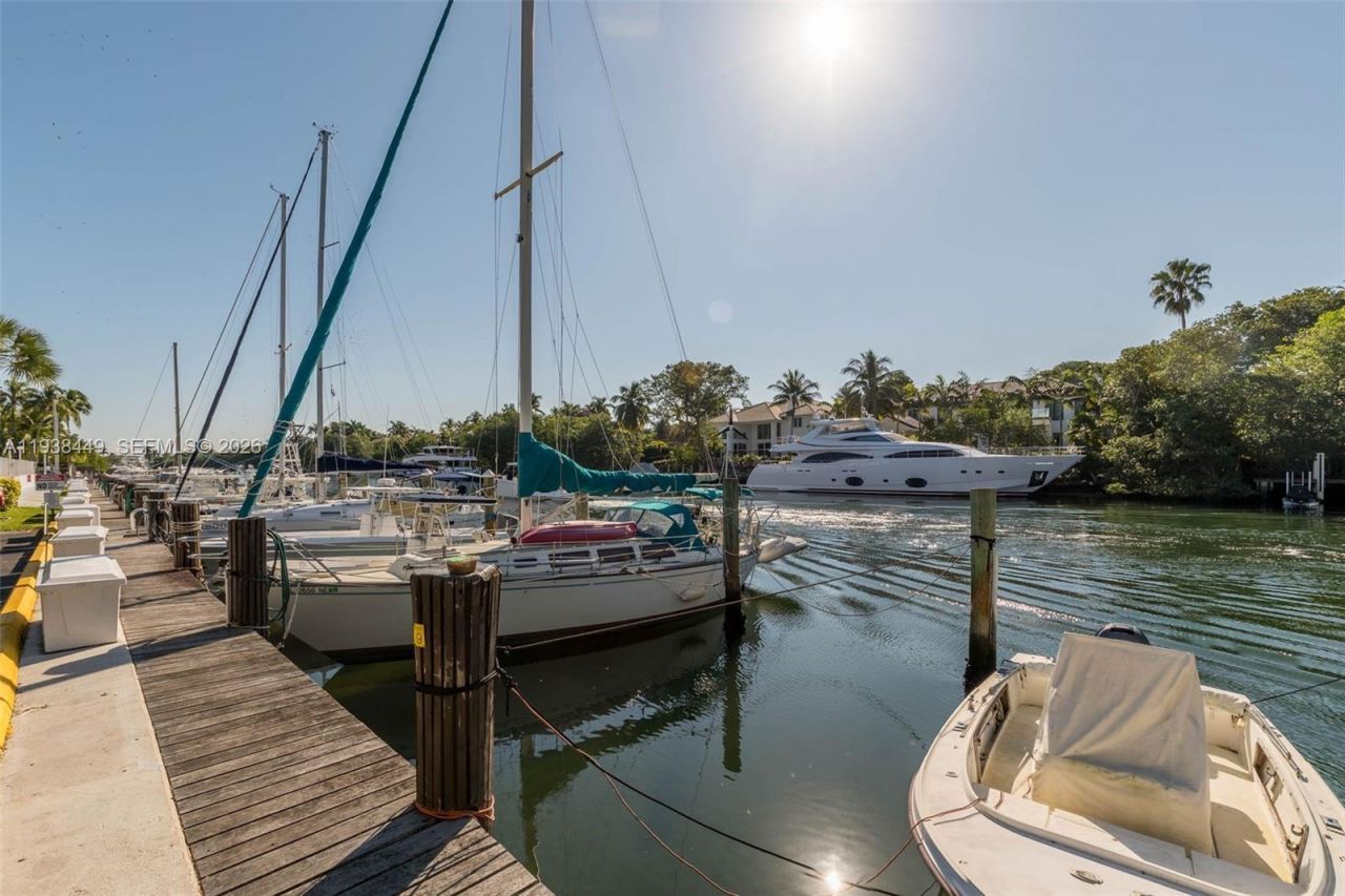 100 Edgewater Dr, Unit 204, Coral Gables, FL 33133 Photo