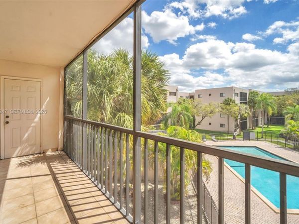 8540 SW 133rd Ave Rd, Unit 312, Miami, FL 33183