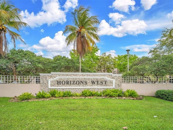 8540 SW 133rd Ave Rd, Unit 312, Miami, FL 33183
