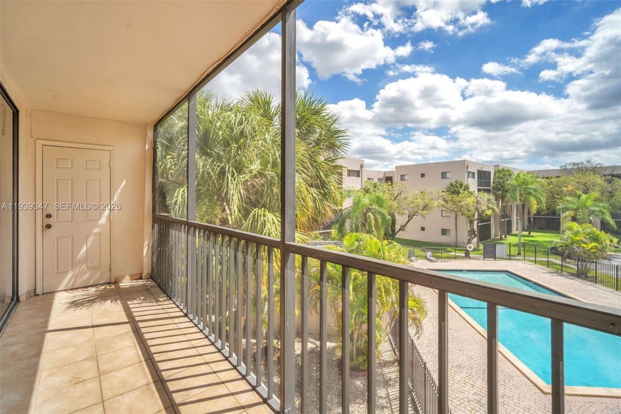8540 SW 133rd Ave Rd, Unit 312, Miami, FL 33183 Photo