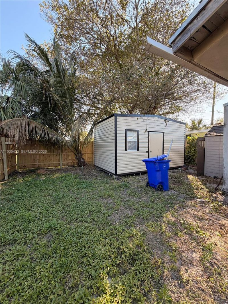 2920 NW 11th Pl, Fort Lauderdale, FL 33311 Photo