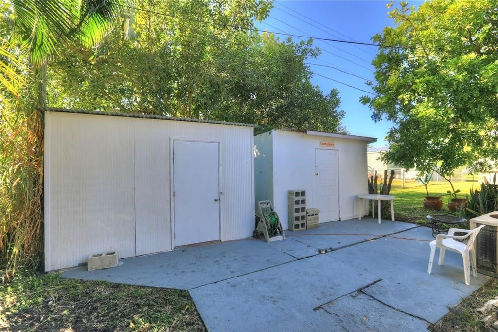 323 Pineapple Street, Sebastian, FL 32958 Photo