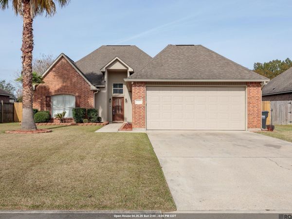 37420 Cypress Trace Ave, Geismar, LA 70734