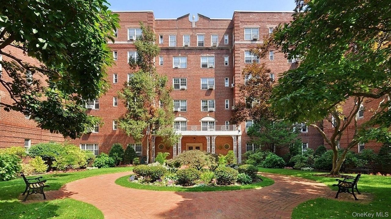 77-15 113th Street, Unit 2O, Forest Hills, NY 11375 Main Photo