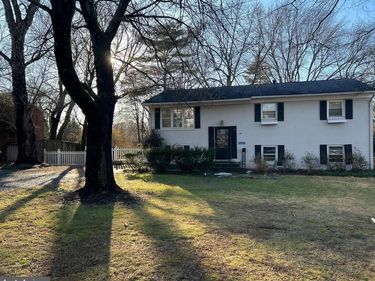 2046 GREENWICH STREET, FALLS CHURCH, VA 22043