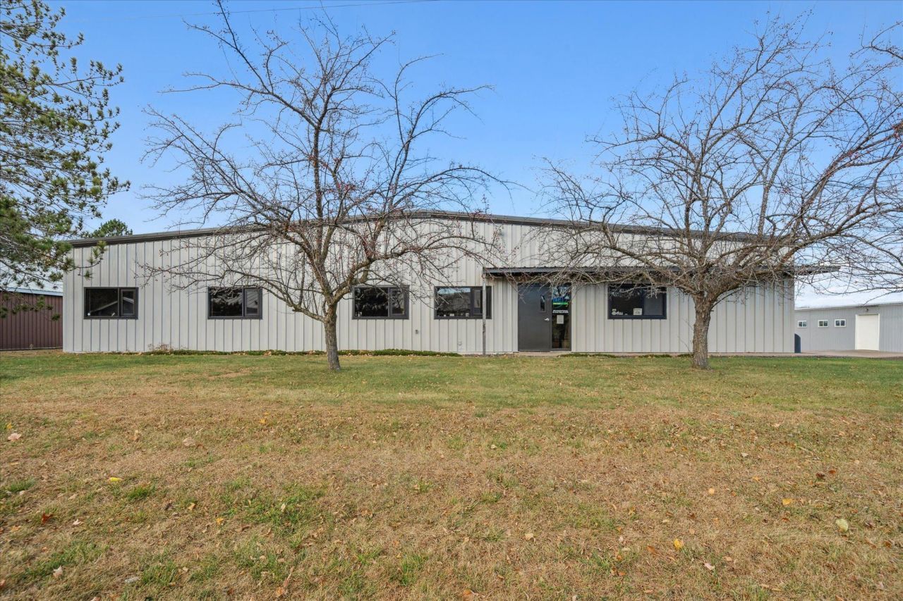 605 Industrial Parkway, Saint Croix Falls, WI 54024