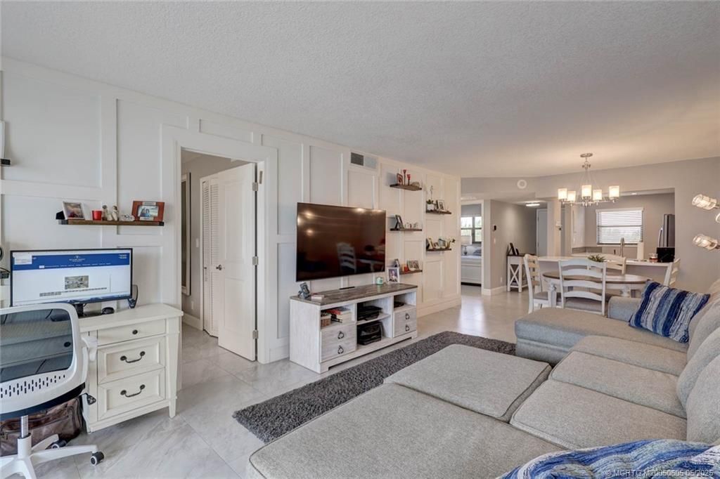 9400 S Ocean Drive, Unit 407, Jensen Beach, FL 34957 Photo